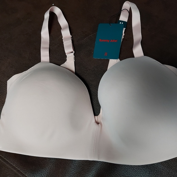 Tommy John Smoothing Lightly Lined Wireless Bra Size 34D--NEW WITH TAGS - Picture 1 of 4